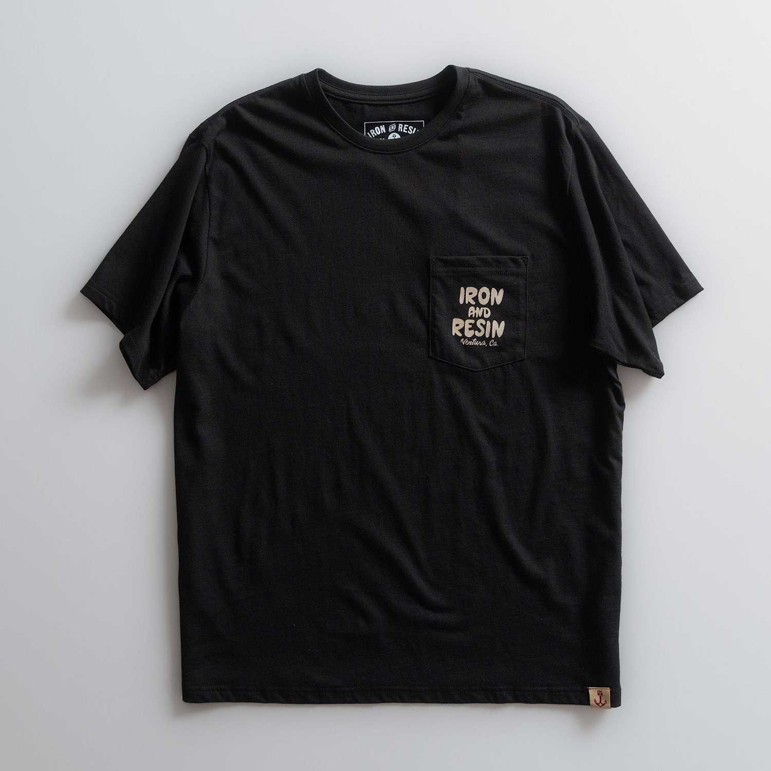 Camiseta Iron&Resin Keep On Surfin Pocket Tee Black