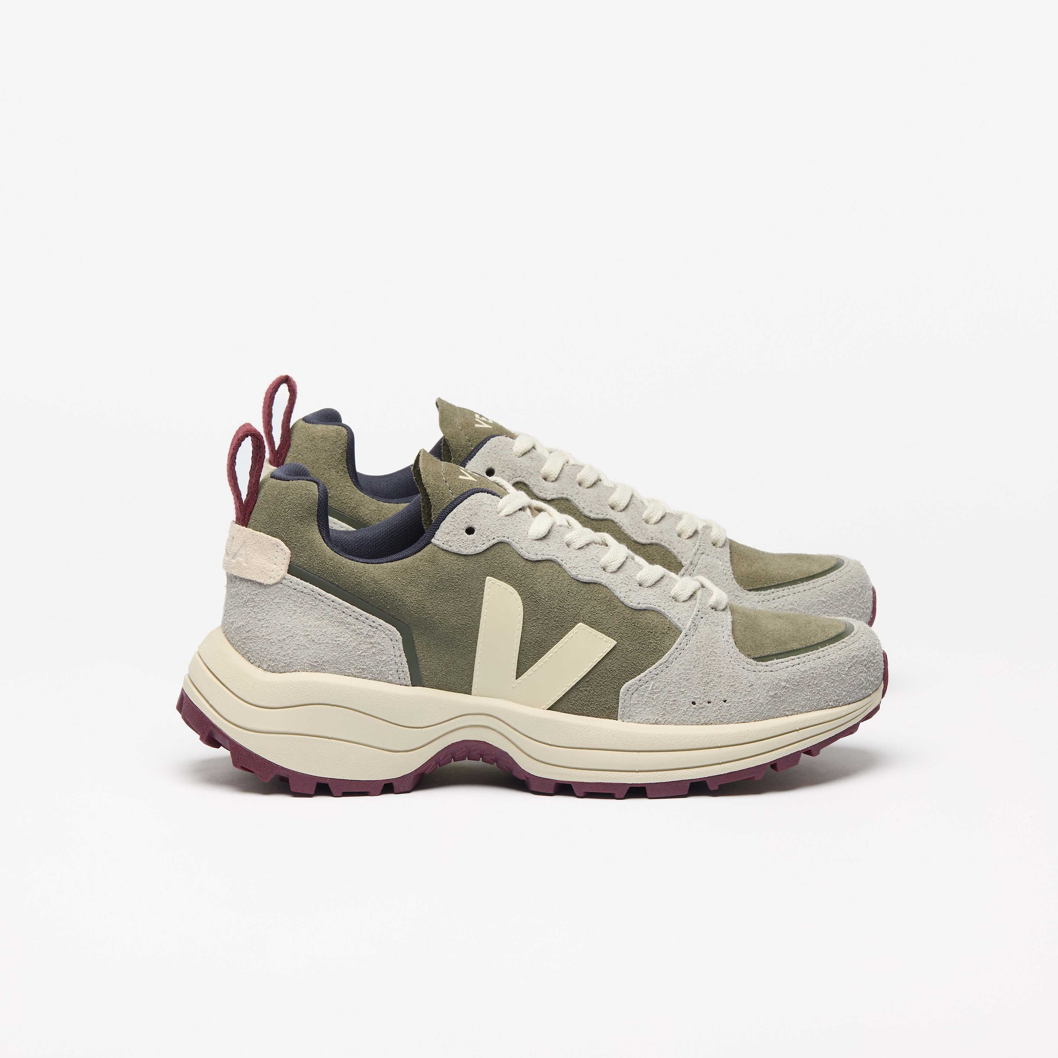 Zapatilla Veja Venturi II VC Suede Kaki Sable