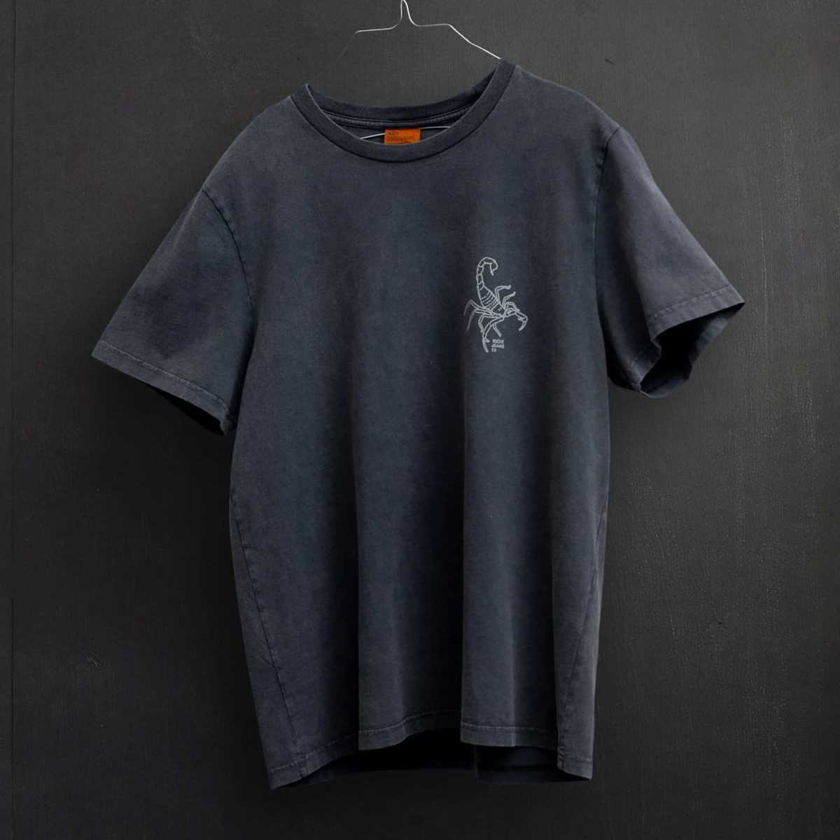 Camiseta Nudie Jeans Roy Sand Tracks Antracite