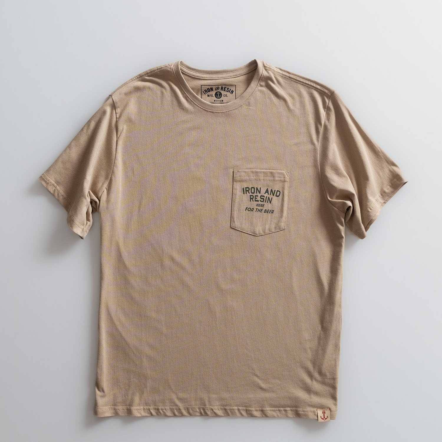 Camiseta Iron&Resin Here For The Beer Pocket Tee Tan