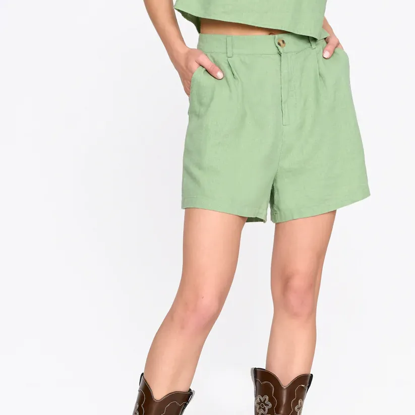 Short 24Colours tejido de fibra natural Green