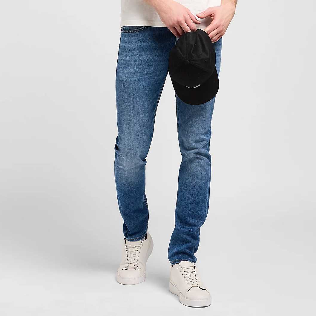 Pantalón Lee Luke Slim Tapered Armstrong