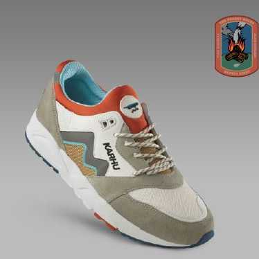 Zapatilla Karhu Aria 95 Abbey Stone Silver