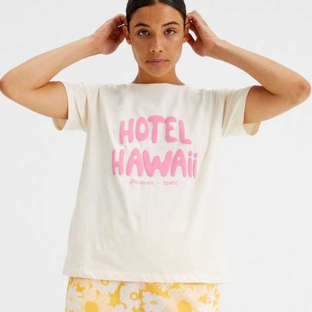 Camiseta Compañía Fantástica Hotel Hawaii Ecru