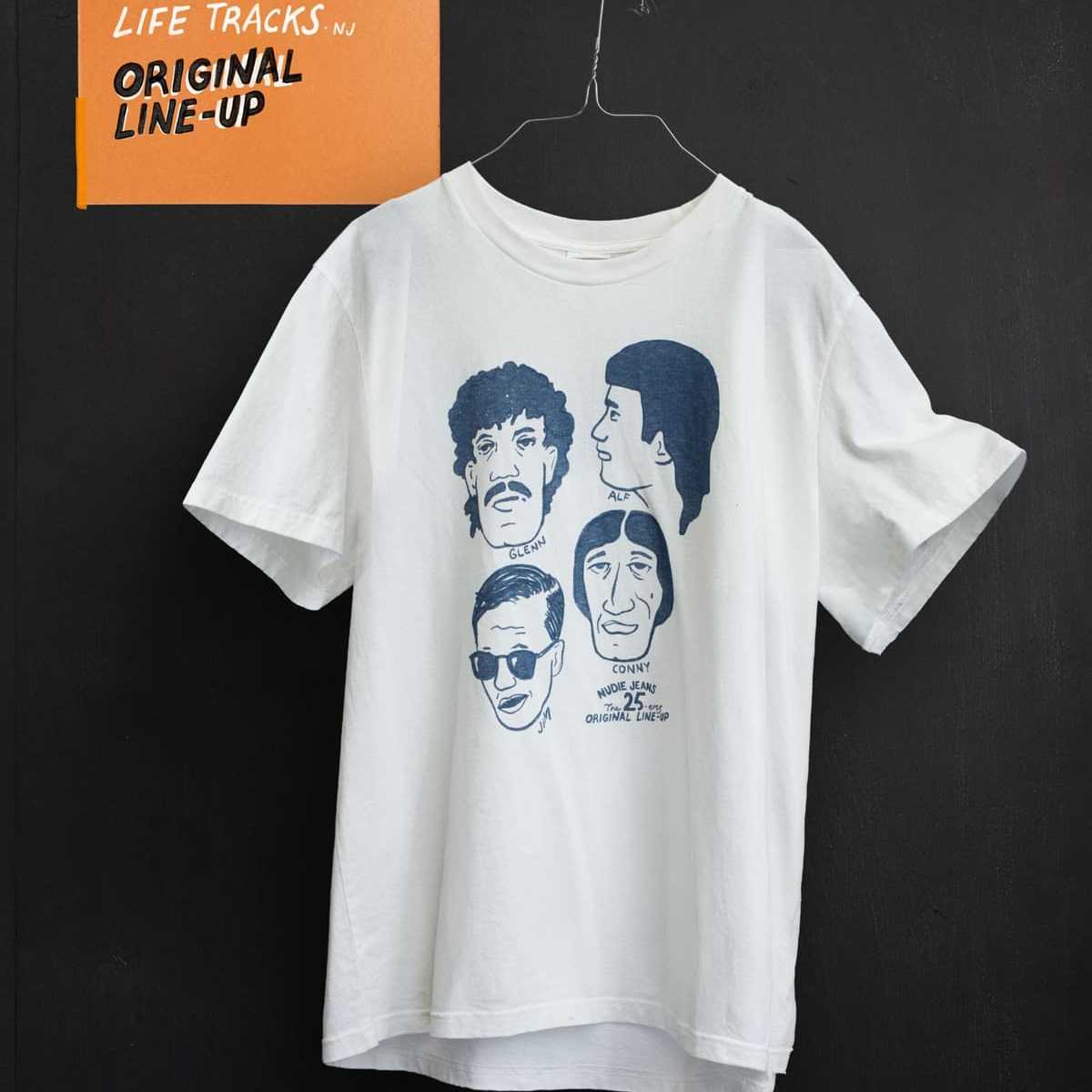 Camiseta Nudie Jeans Roy T-Shirt Fab Four Chalk White
